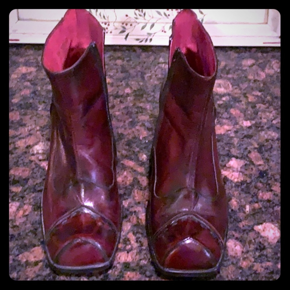 Fantastic Shelly’s of London Short Boots